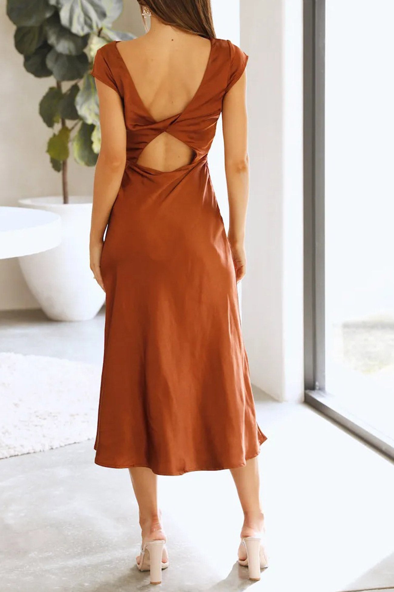 Polished Dress with an Effortless Classic Look