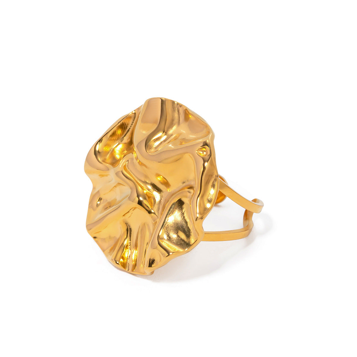 Charming Gold Earring for Any Occasion