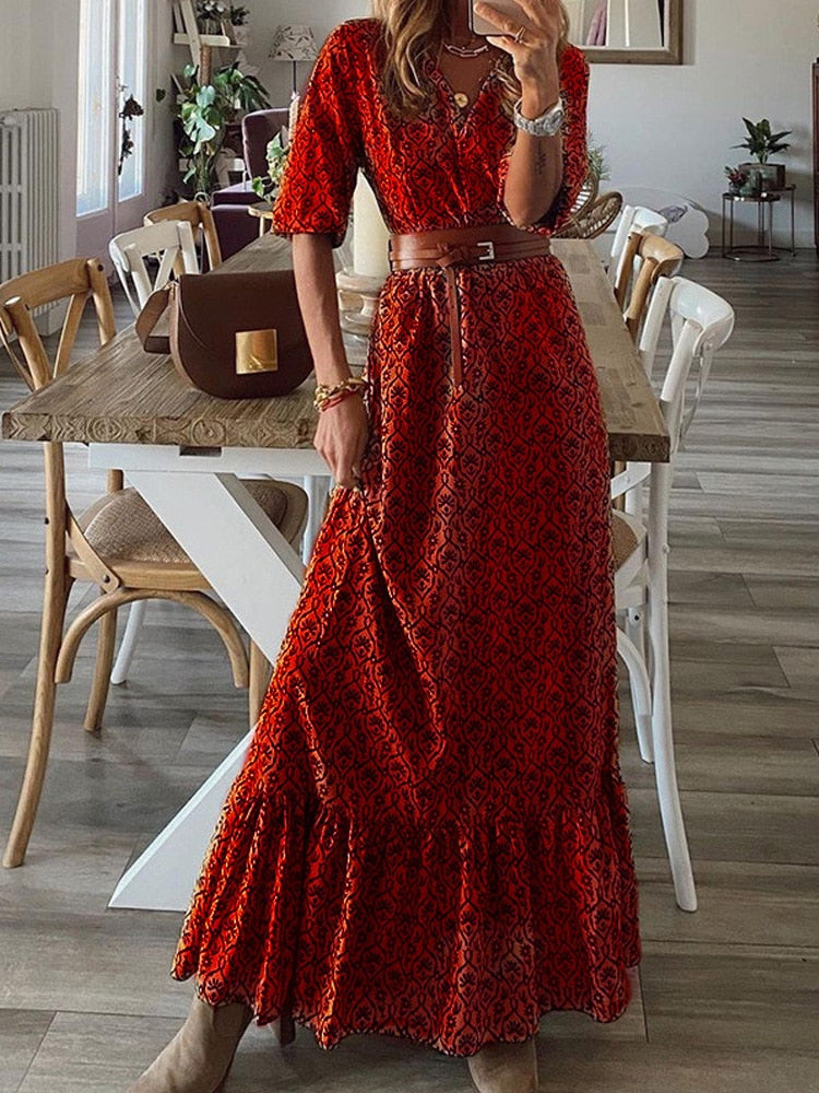 Well Tailored Dress with a Graceful Silhouette