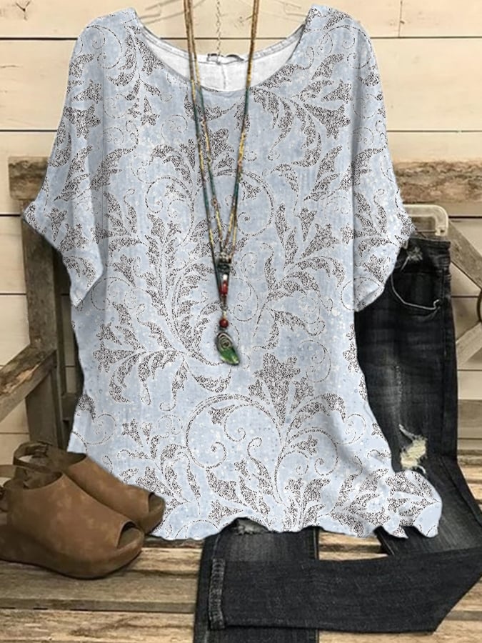 Well Tailored Top with a Graceful Silhouette