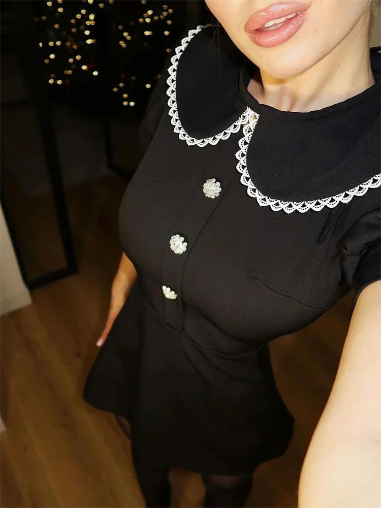 Classic Vintage Dress with a Flattering Fit