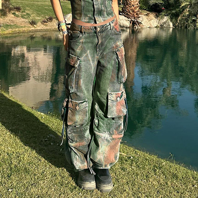 Elegantly Styled Trousers for Everyday Wear