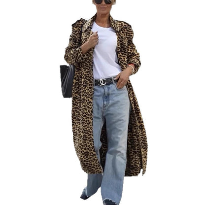 Gracefully Styled Coat for Any Occasion