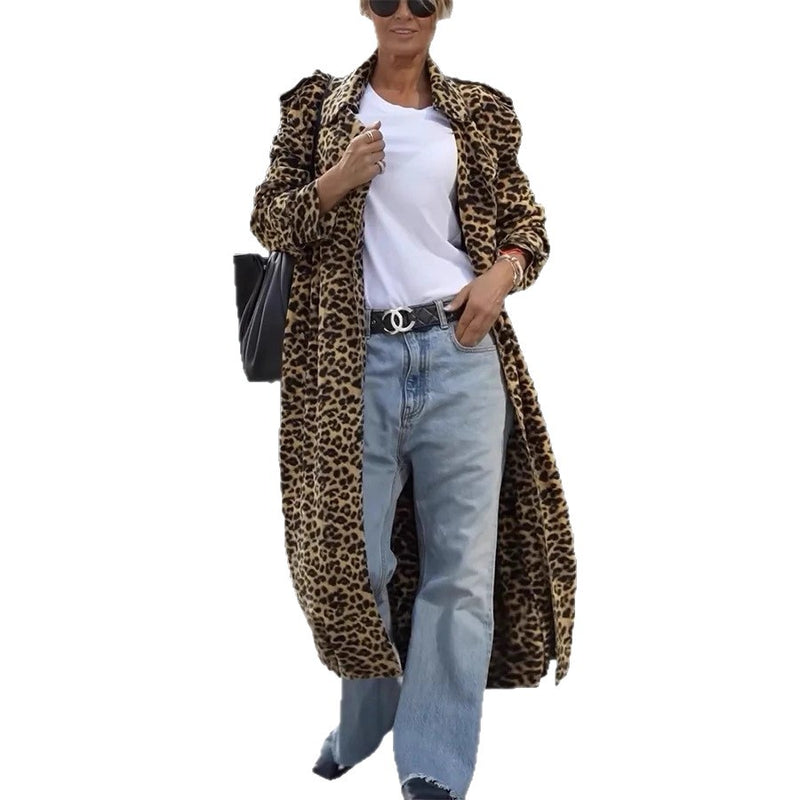 Gracefully Styled Coat for Any Occasion