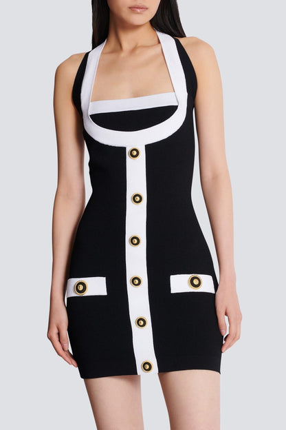 Classic Vintage Dress with a Flattering Fit
