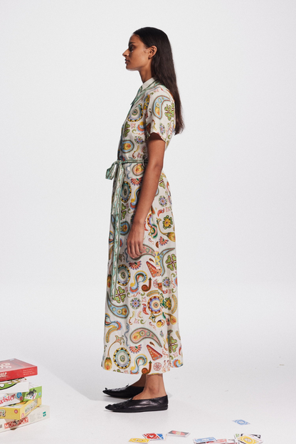 Effortlessly Elegant Dress with a Timeless Design