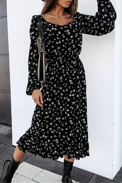 Beautifully Finished Dress in a Timeless Design