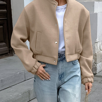Effortlessly Elegant Jacket with a Timeless Design