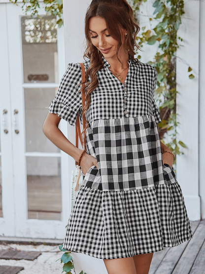 Classic Vintage Dress with a Flattering Fit