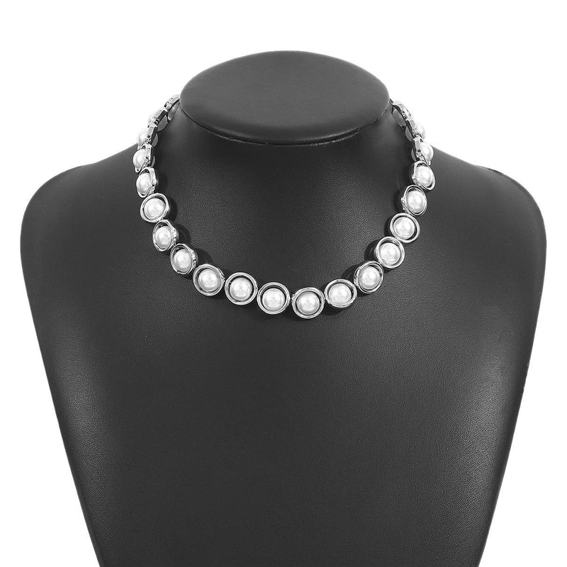 Romantic Pearl Necklace for Special Moments