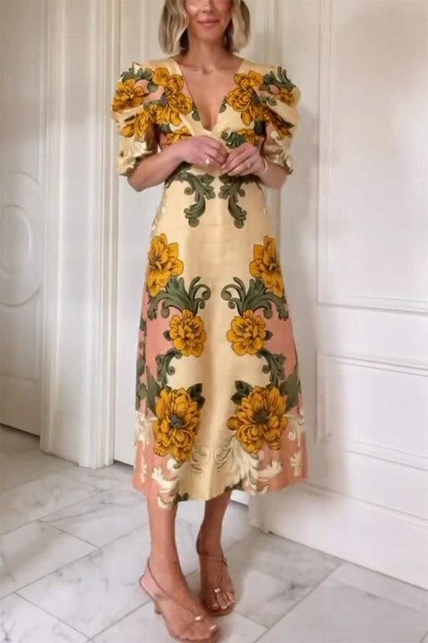 Effortlessly Elegant Dress with a Timeless Design