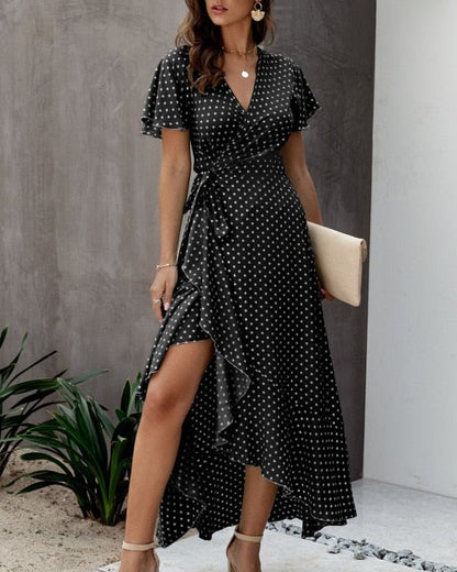 Sophisticated Dress with a Clean Classic Look