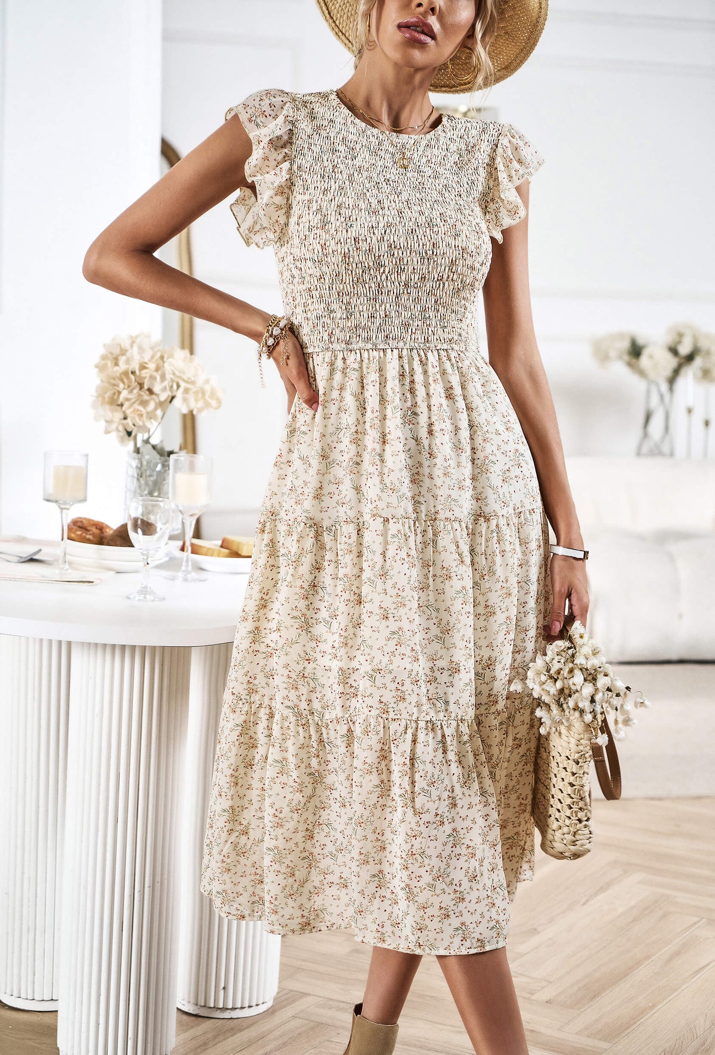 Well Tailored Dress with a Graceful Silhouette
