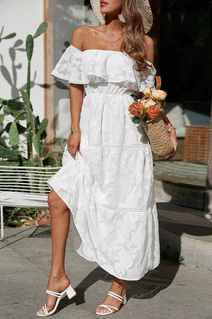 Effortlessly Elegant Dress with a Timeless Design