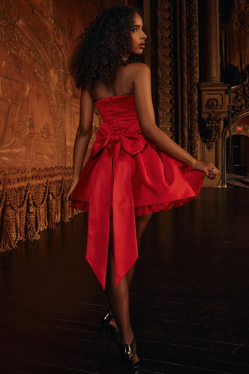Classic Vintage & Enduringly Stylish Dress