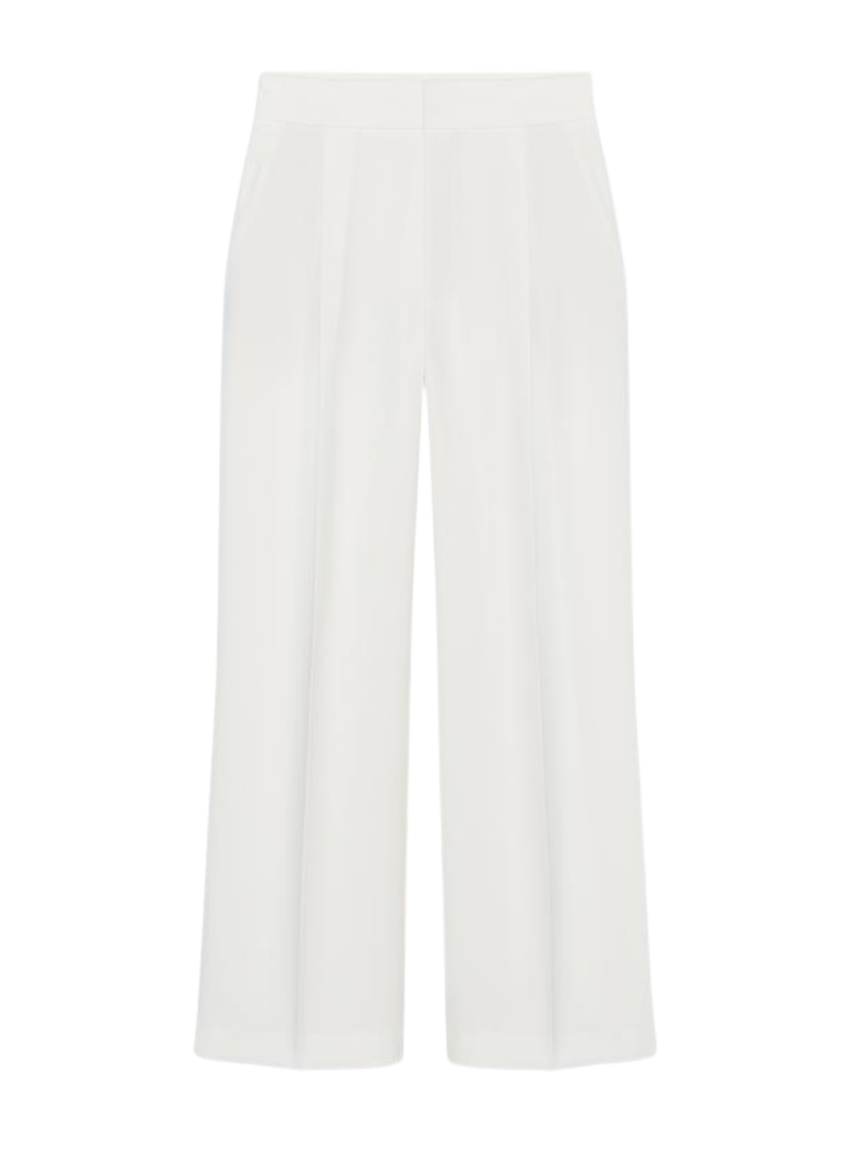 Beautifully Finished Pants in a Timeless Design