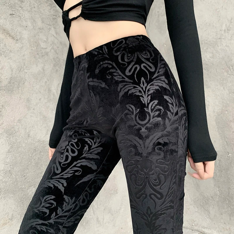 Classic Vintage Pants with a Flattering Fit