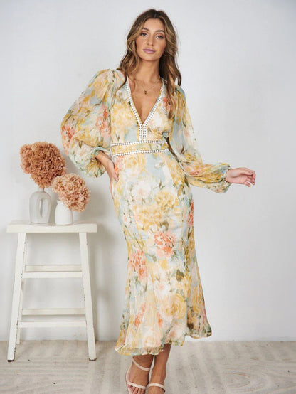 Gracefully Styled Dress for Any Occasion