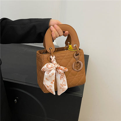 Classic Vintage Bag with a Flattering Fit