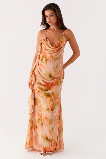 Gracefully Styled Dress for Any Occasion