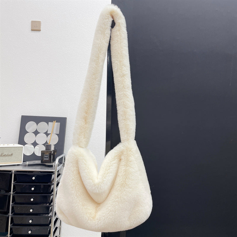 Polished Bag with an Effortless Classic Look
