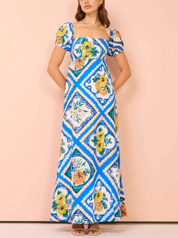 Classic Vintage Dress with a Flattering Fit