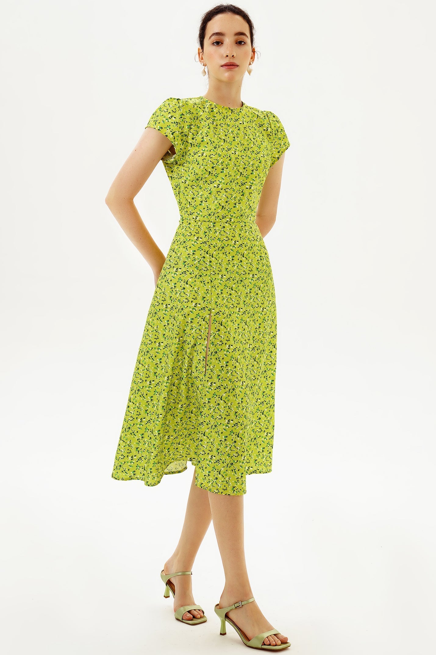 Polished Dress with an Effortless Classic Look