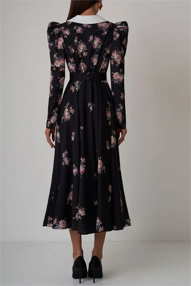 Beautifully Finished Dress in a Timeless Design