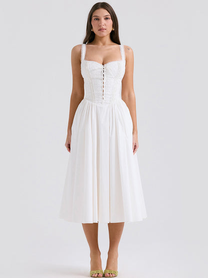 Well Tailored Dress with a Graceful Silhouette