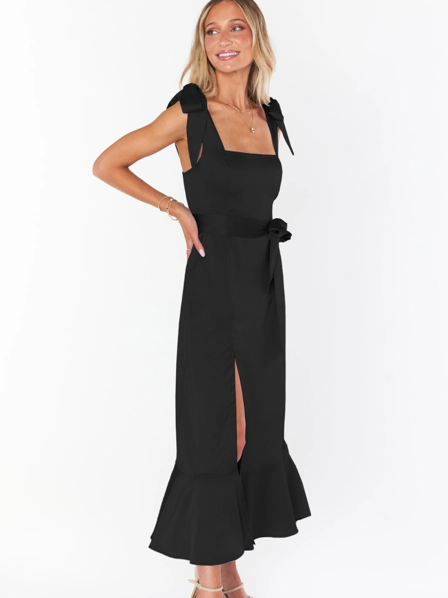 Gracefully Styled Dress for Any Occasion