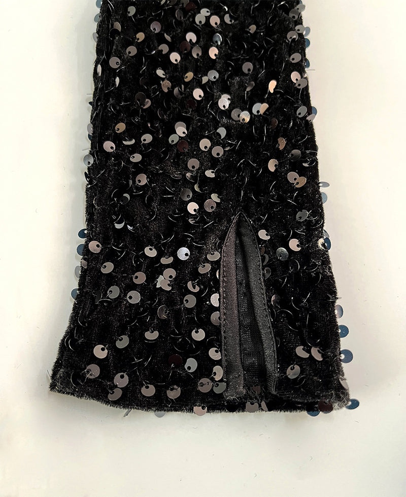 Well Tailored Garment with a Graceful Silhouette