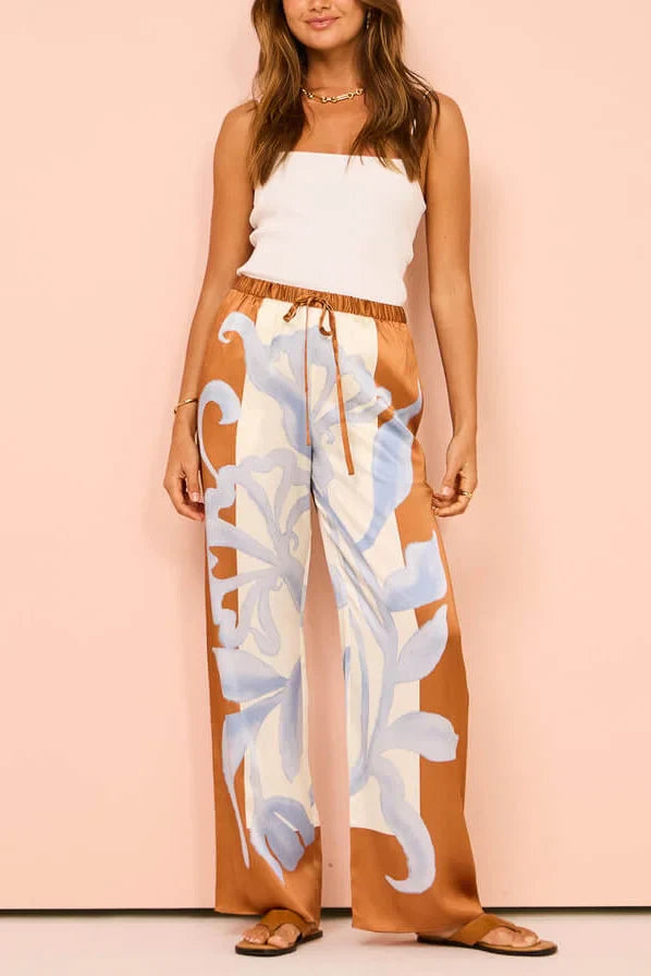 Effortlessly Elegant Pants with a Timeless Design