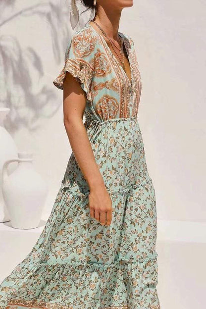 Gracefully Styled Dress for Any Occasion
