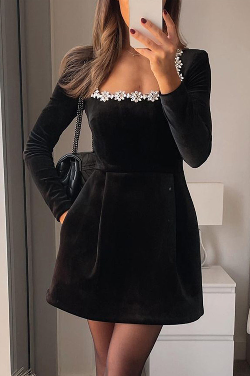 Classic Vintage Dress with a Flattering Fit