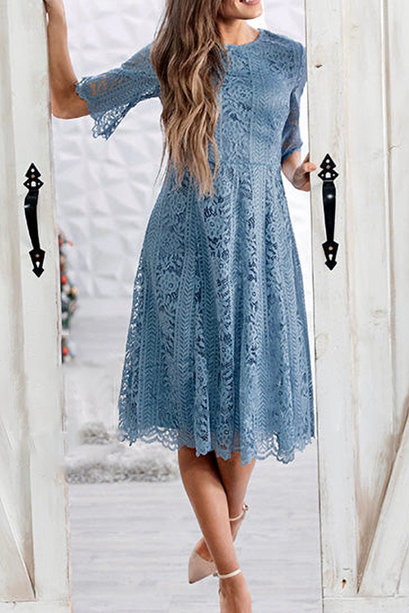 Classic Vintage Dress with a Flattering Fit