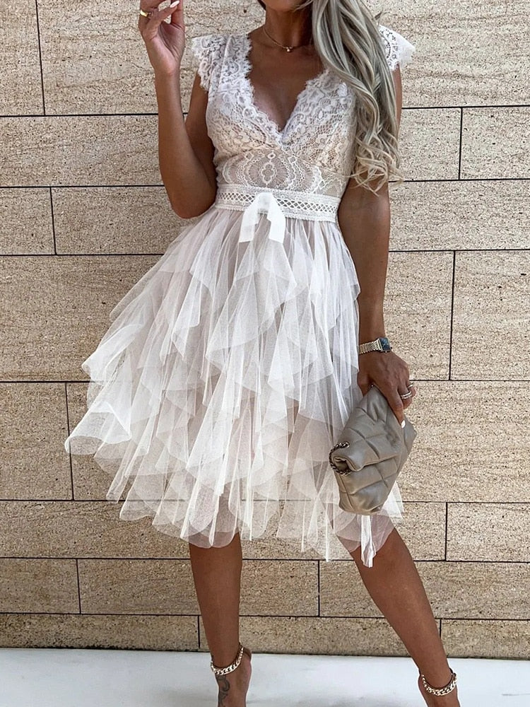 Sophisticated Dress with a Clean Classic Look