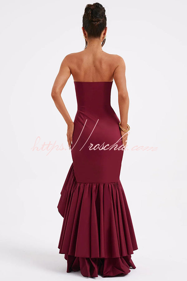 Well Tailored Dress with a Graceful Silhouette