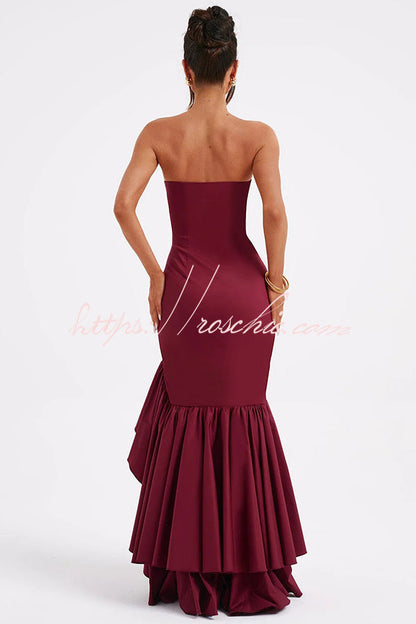 Well Tailored Dress with a Graceful Silhouette