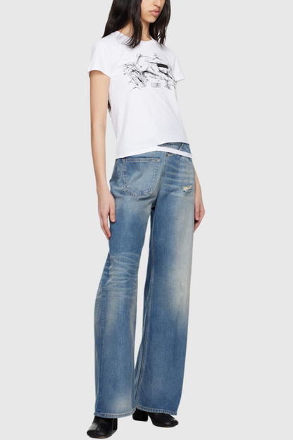 Well Tailored Garment with a Graceful Silhouette