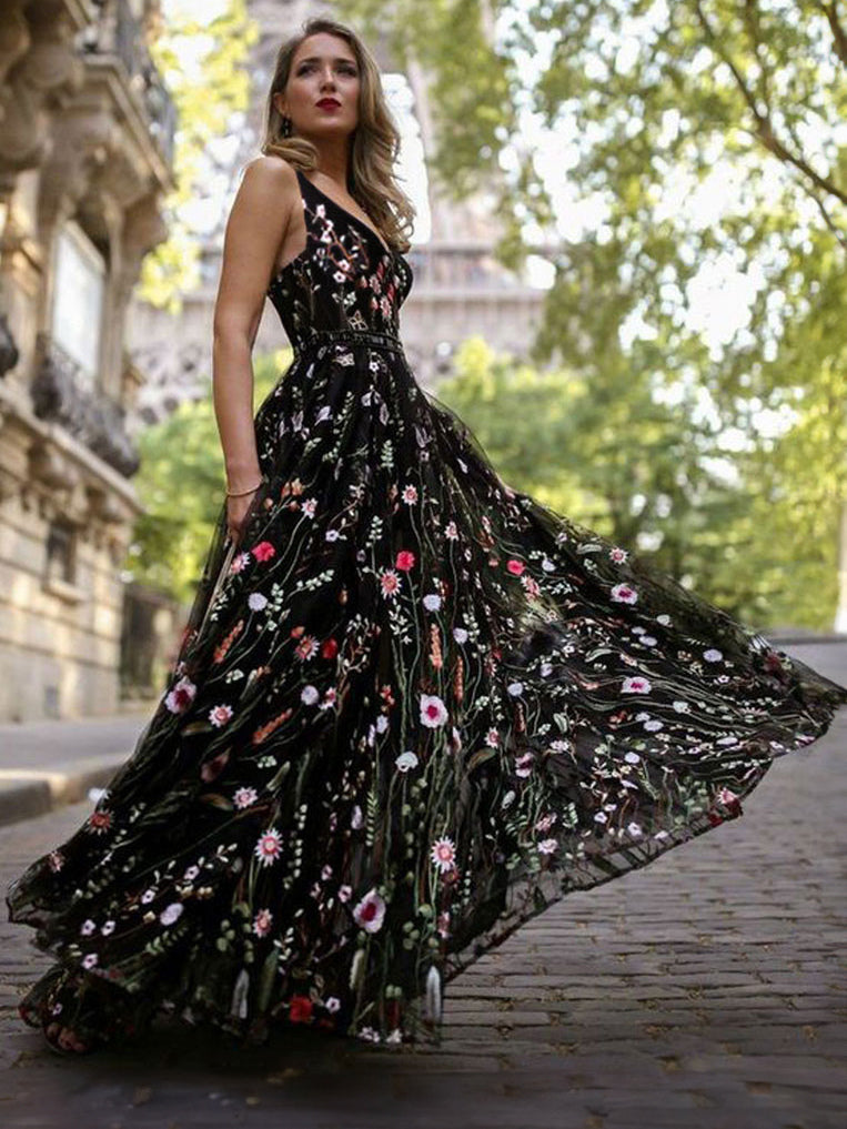 Classic Vintage & Enduringly Stylish Dress