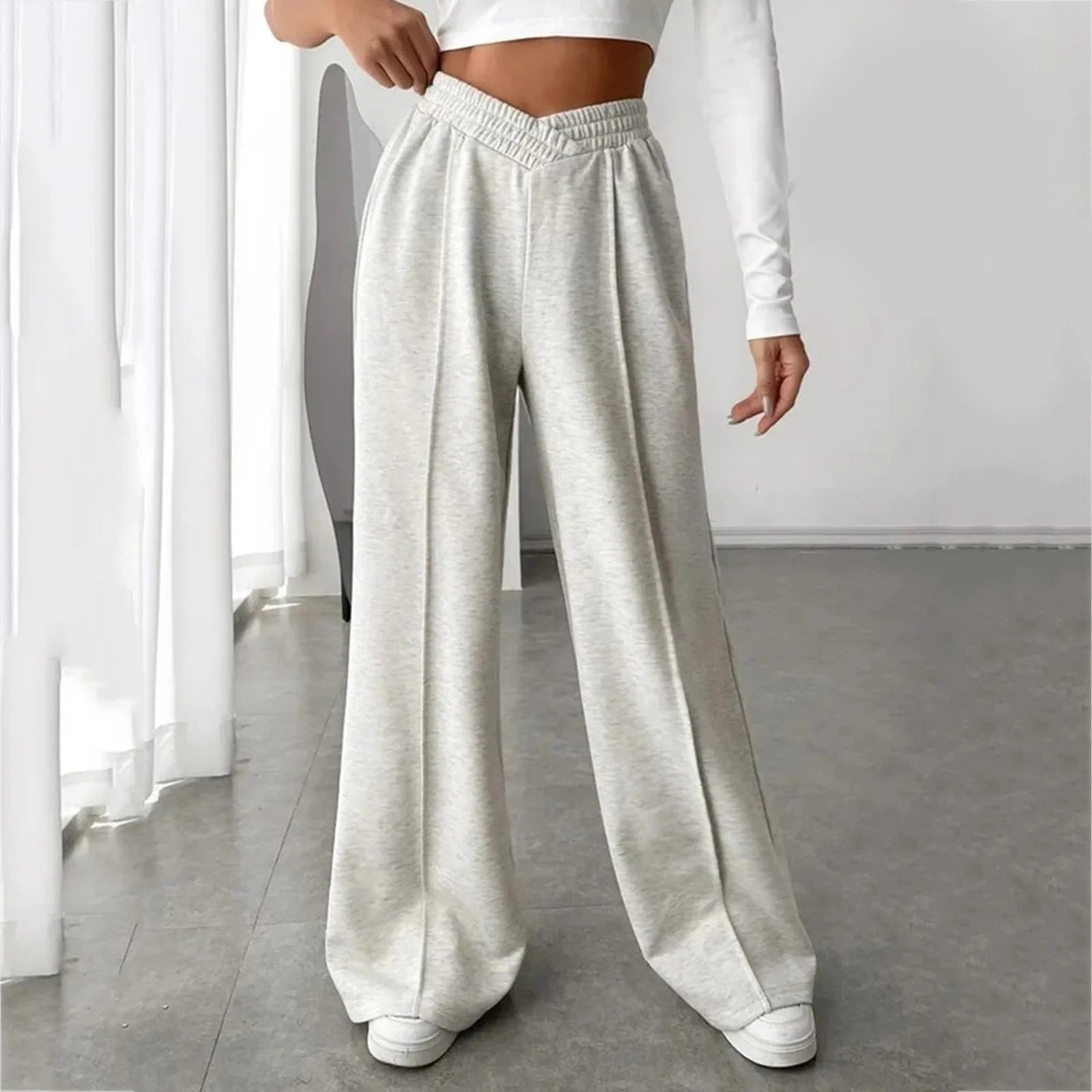 Elegantly Styled Pants for Everyday Wear