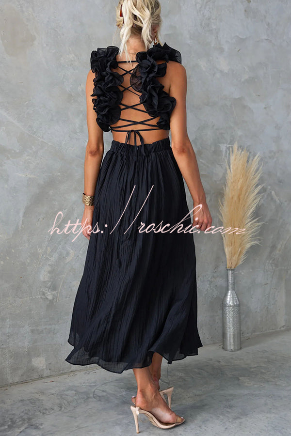 Beautifully Finished Dress in a Timeless Design