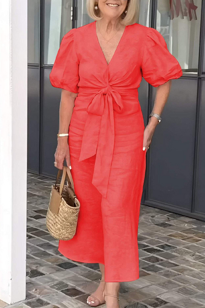 Beautifully Finished Dress in a Timeless Design