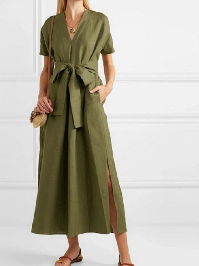 Classic Vintage Dress with a Flattering Fit