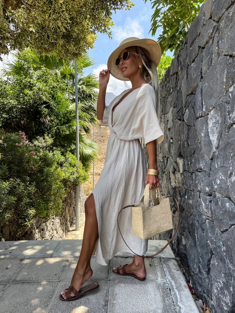 Gracefully Styled Dress for Any Occasion