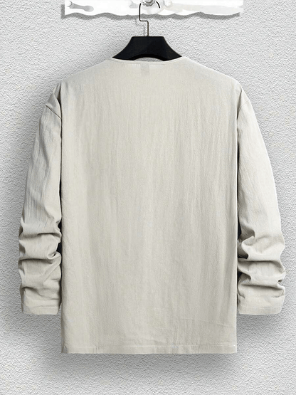 Effortlessly Elegant Shirt with a Timeless Design