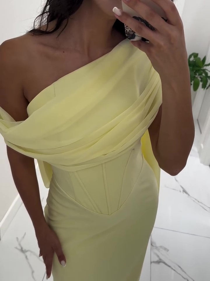Beautifully Crafted Garment in a Classic Style