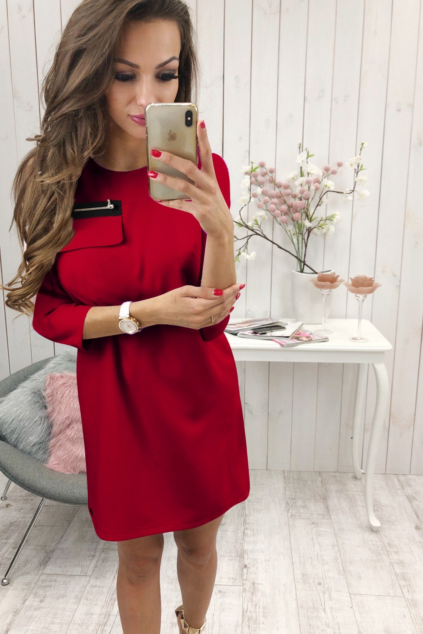 Gracefully Styled Dress for Any Occasion