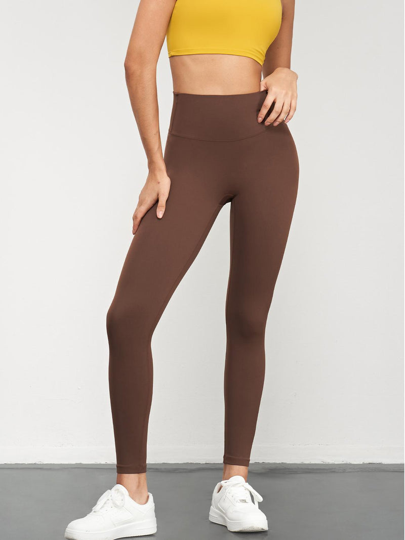 Well Tailored Pants with a Graceful Silhouette