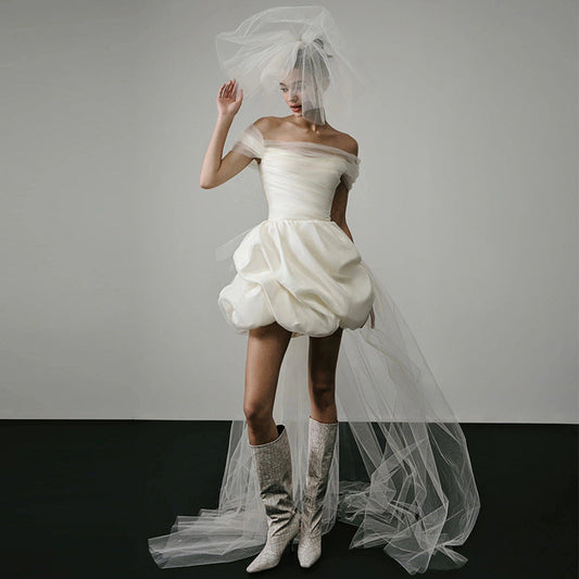 Well Tailored Dress with a Graceful Silhouette